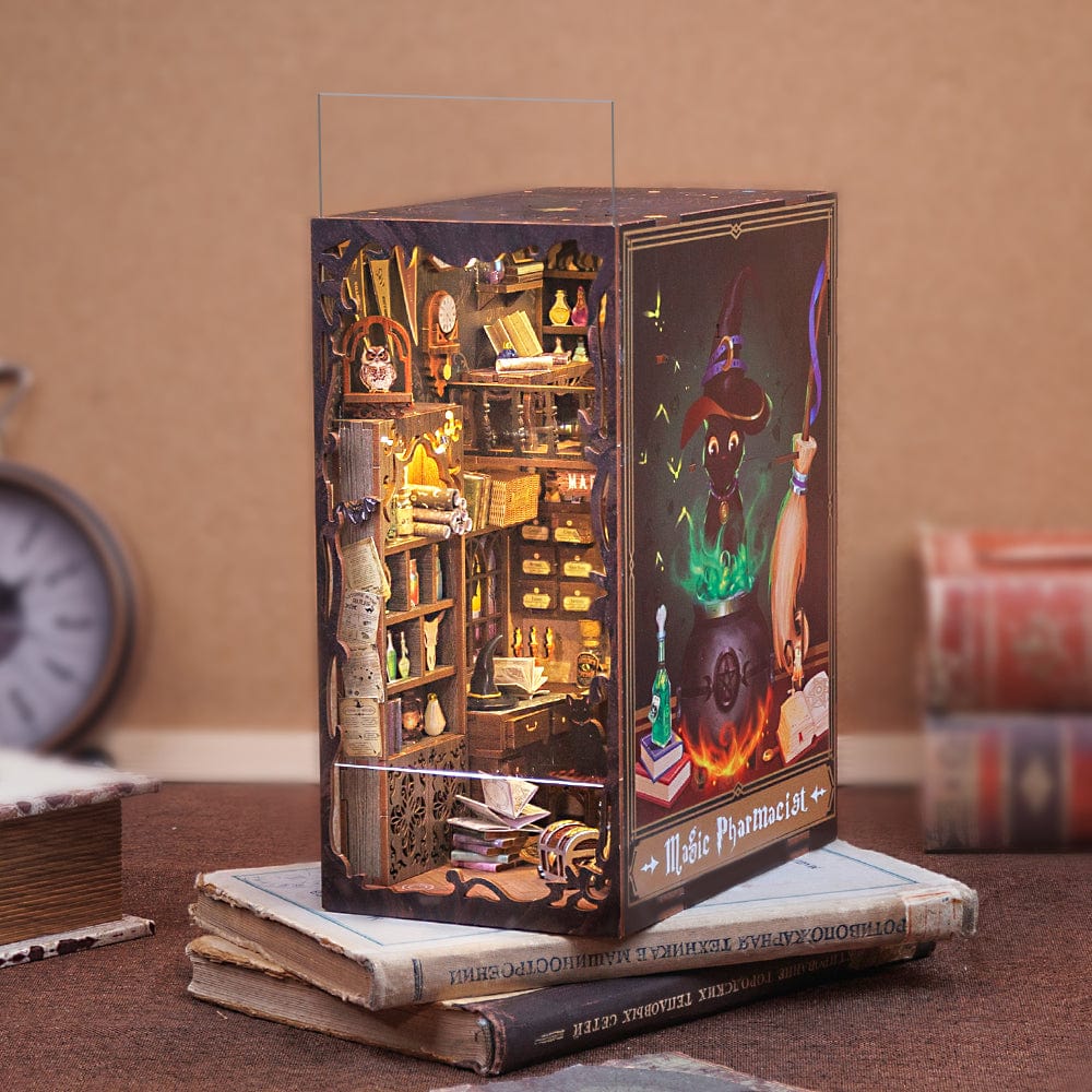 DIY BookNook - Magic Pharmacist